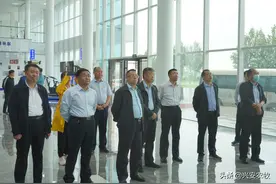农业农村部总农艺师、发展规划司司长曾衍德到我盟调研督导农业防灾减灾及粮食生产工作图片