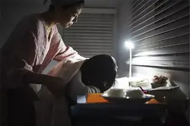 12岁女孩房间传出奇怪声音，妈妈高情商处理方式，值得家长借鉴图片