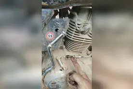 摩托车离合器“打滑”怎么办，老师傅教你一招视频封面