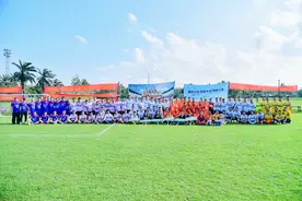 中南财经政法大学第六届海南火枪手足球联赛盛大开幕图片