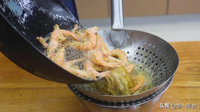 干锅香辣虾用阿飞的方法，在家也能吃到饭店味道，麻辣味浓超好吃