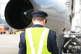 机长集体吐槽：开飞机真的很辛苦