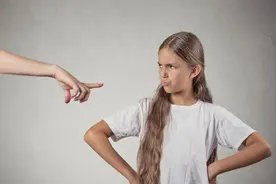 孩子不愿意听话，多试试“阿伦森效应”，这招比打骂管用多了图片
