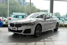 后排足够大，2.0T+8AT的豪华品牌轿车，带你看宝马5系图片