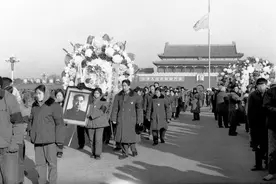 1937年，周恩来劳山遇刺，毛泽东大怒下令：一定要把恩来救回来图片