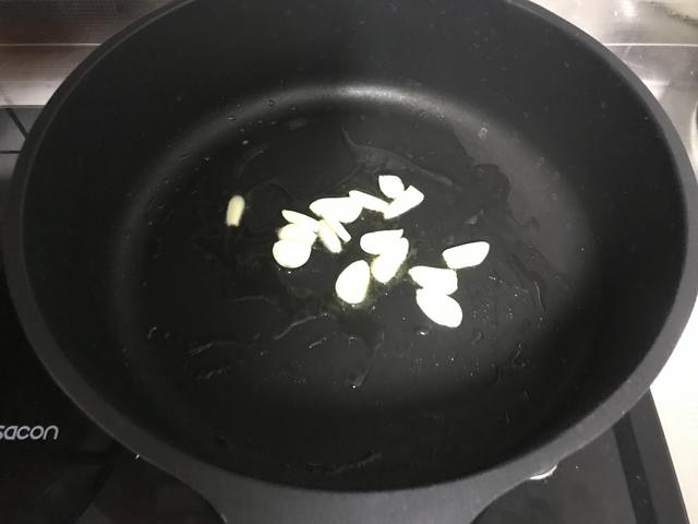 秋季多给孩子吃它，富含18种氨基酸，铁含量极高，补血养颜气色好