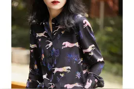 “打底衫”果然是秋季新宠，不管搭裤装还是裙装，都别有一番风味图片