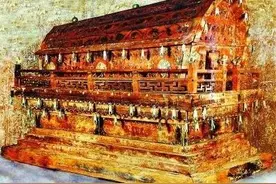 内蒙古挖出彩棺，考古队揭开女尸衣服，专家变脸大呼：危险图片