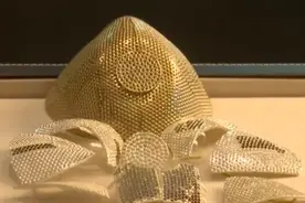 LV推出防疫面罩，售价6000多元！但这造型…网友越看越眼熟图片