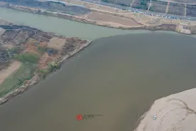 泾渭分明不是虚构，是实实在在景观，无人机观察渭河如何干掉泾河图片