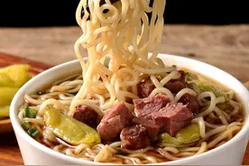 辟谣：方便面吃多了致癌！医生忠告：真正致癌的是以下4种食物图片