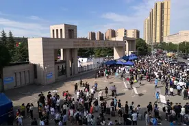 又是一年开学时！看新生入学场景，大四老学姐的回忆和感言！图片