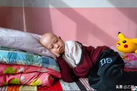 26岁哥哥拼命打工救妹妹，妹妹哭了：我把哥哥娶媳妇的钱都花了图片