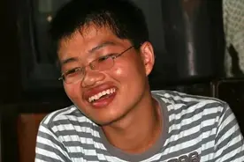 河南农村娃韩文龙，一家人靠低保艰难生活，677分上清华改变命运图片