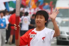 15岁汶川地震中冒死救7人，如今却被判刑12年：少年英雄雷楚年的堕落人生图片