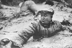 1960年，油田井喷，王进喜带伤跳进搅拌池，才有了今天的大庆油田图片