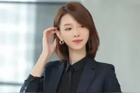 吃饭时碰到领导，要不要帮他买单？聪明人都这样做，难怪受重用！图片