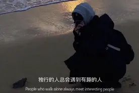 刚开始是假装坚强，后来就真的坚强了图片