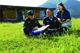 【教育整顿】弘扬英模精神 筑牢忠诚警魂——大山深处的守护者迪力夏提·奥克图片