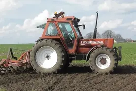 落后国外25年，现今国产拖拉机质量、技术仍难敌上世纪进口农机图片