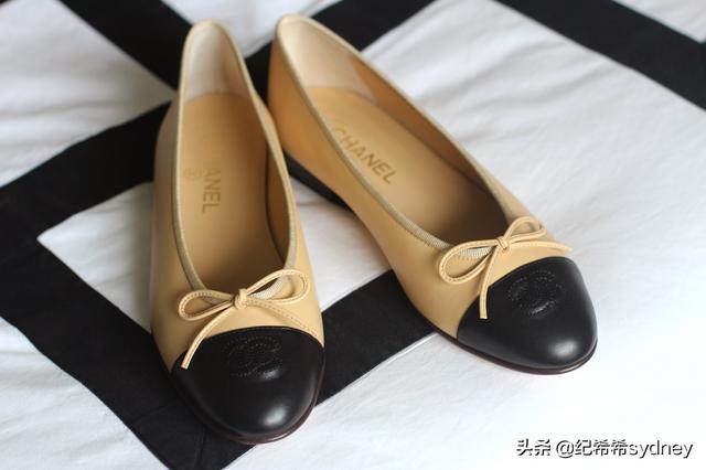 希希说大牌 | 女人鞋柜里一定要有的5双大牌平底鞋