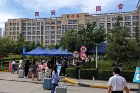 沁林飞絮，毓秀湖美，西安医专开学啦！图片