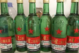 值得囤家中的5种“低档”白酒，一箱100元左右，但都是纯粮食好酒图片