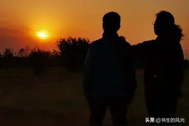 深山论剑：山村铁匠眼里的剑与剑术，看他打造的一体短剑图片