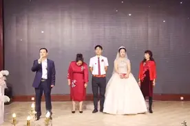 笑哭！黑龙江一女子看到等了1个月的婚礼照片，下一秒差点被气哭图片