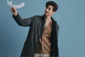 43岁韩国男星元斌罕现身，已10年未拍戏，状态仍好似20岁图片