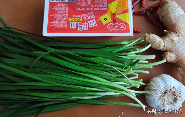 惊蛰时节，多吃这道“清肠”菜，含铁量高，春季常吃气色好