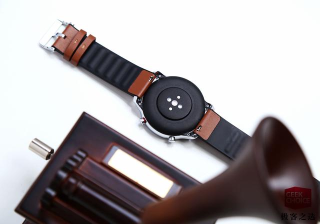 Amazfit GTR ���֣���ʱ����Ʒ磬����������ֱ����˲���ժ��