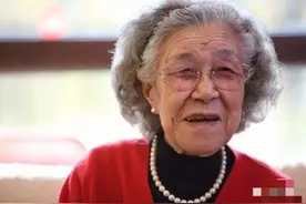 她演活了刘姥姥，20年后与板儿相见抱头痛哭，88岁还想演戏图片