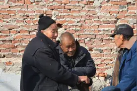 农村宴席有俗语，"寿九婚八丧食七"，不懂就摆宴席，让人笑图片