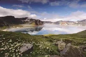 长白山旅游迅速重启，游客数量增长近50倍图片
