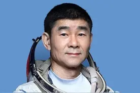 航天英雄刘伯明：高中3年跑校，每天骑行40里，父亲：瞅着挺遭罪图片