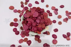 火龙果豆豆，颜色鲜艳、营养美味，健康放心的小零食，好玩又好吃图片