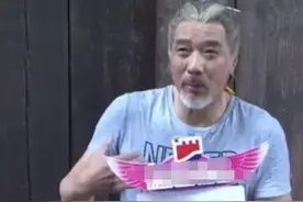 70高龄的大反派徐少强谈周星驰：我全身爆破，他还在旁边大笑好图片