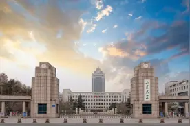 海南女生考上山东大学，开学第一周就退学，直言实在受不了图片