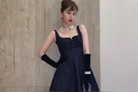 背22万小香包，古着珠宝混着搭，虞书欣妥妥的白富美图片