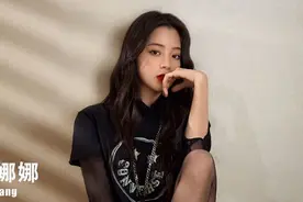 欧阳娜娜黑丝拍摄封面，黑丝加持少女感，春晚演绎精彩红色精神图片