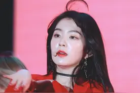 裴珠泫，红色魅力图片