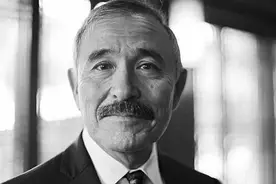 勾起战争记忆 触及民族伤痕 哈里斯胡须引发争议的背后图片