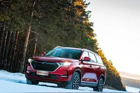 不足8万有178马力，放倒后排轻松躺三个人，带你看长安X7图片