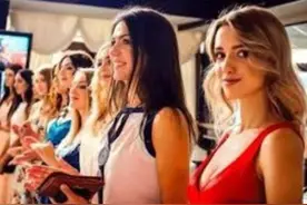 荷兰美女涌入中国，她们依靠什么谋生？躺着就能赚钱？图片