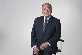 李锦记集团主席李文达离世：身价超千亿，曾设计李锦记商标图片