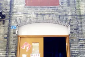 吃货私藏！成都最值得一去的苍蝇馆子，一览旧时风采视频封面