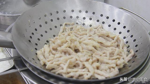 这才是京酱肉丝正确的做法，厨师长详细讲解技巧，口感纯正嫩滑