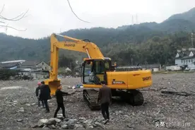 兄弟携手山推挖掘机走上致富路图片