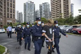 “网恋女友”游戏邀约 背后竟是连环骗局！广东阳江警方打掉4个网络游戏诈骗团伙图片